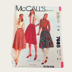 Vintage McCalls Sewing Pattern 7635 Misses Skirts Size 10 Waist 25 Uncut